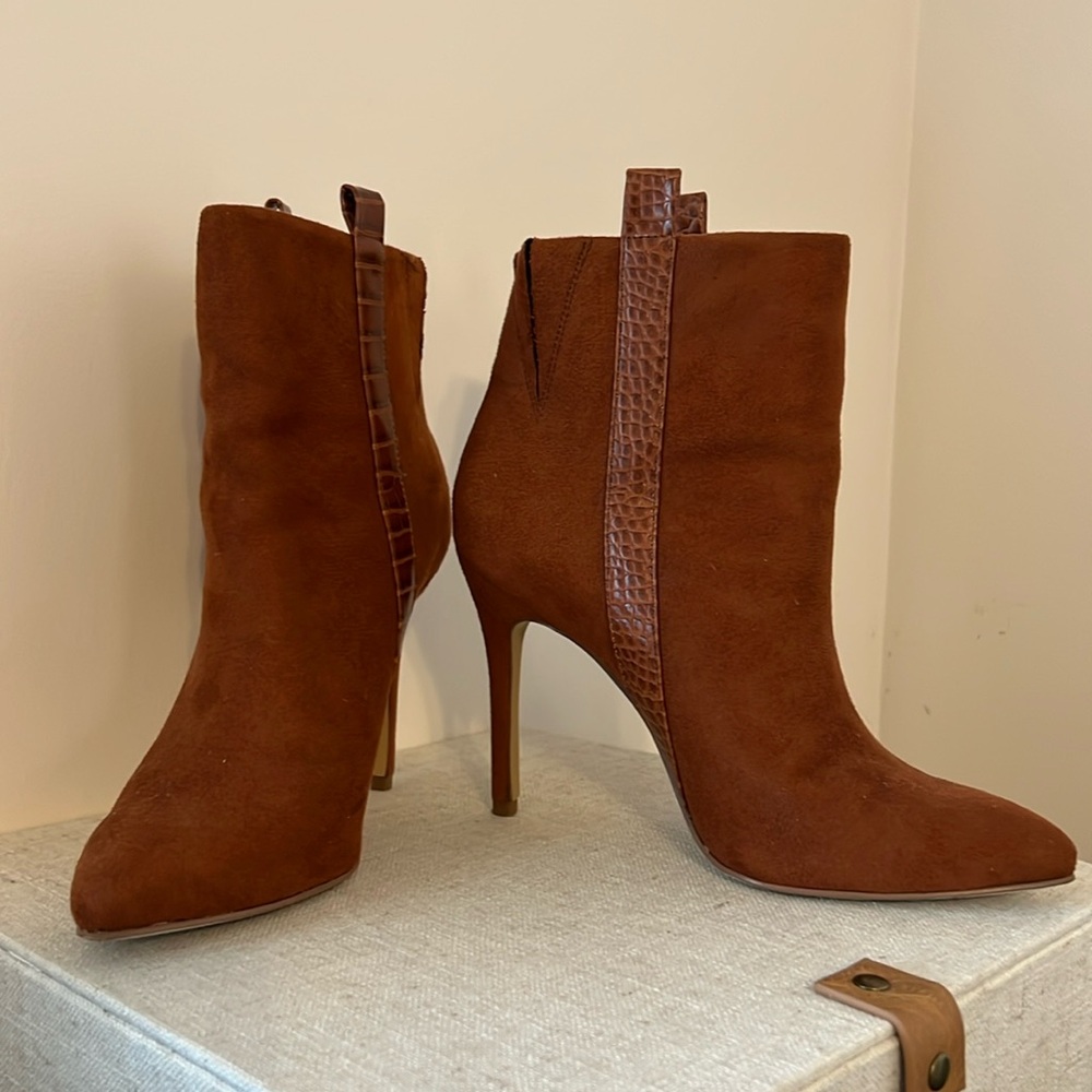 Charles by Charles David Booties, Size 7, Rust Color Suede with Patent Detail